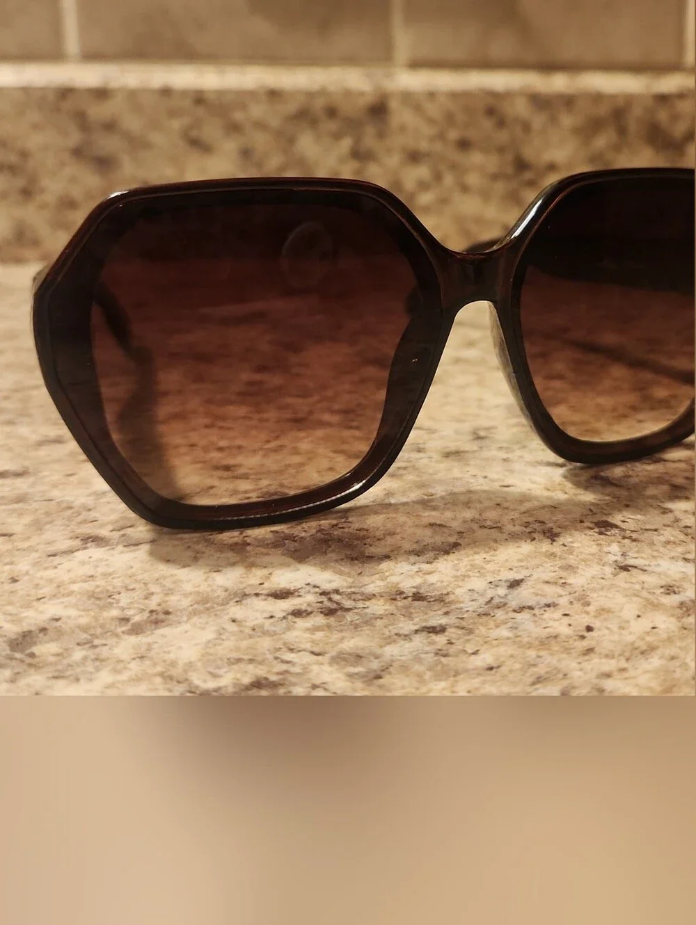Women’s Oversized Brown Sunglasses - Picture 1 of 6